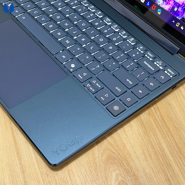 Lenovo Yoga 9 2-in-1 (Ultra 7 258V, 32GB, 1TB, 4K OLED, 14-inch)