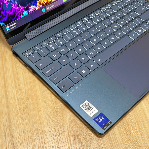 Lenovo Yoga 9 2-in-1 (Ultra 7 258V, 32GB, 1TB, 4K OLED, 14-inch)