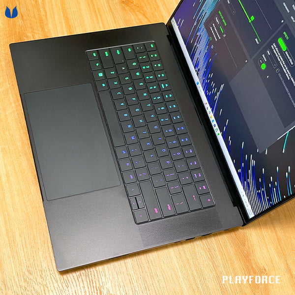 Razer Blade 16 (i9-13980HX, RTX 4080, 32GB, 1TB, QHD+ 240Hz, 16-inch)