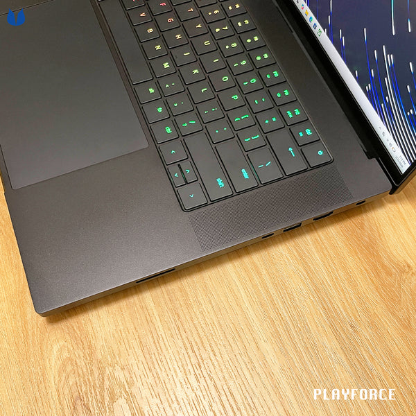 Razer Blade 16 (i9-13980HX, RTX 4080, 32GB, 1TB, QHD+ 240Hz, 16-inch)