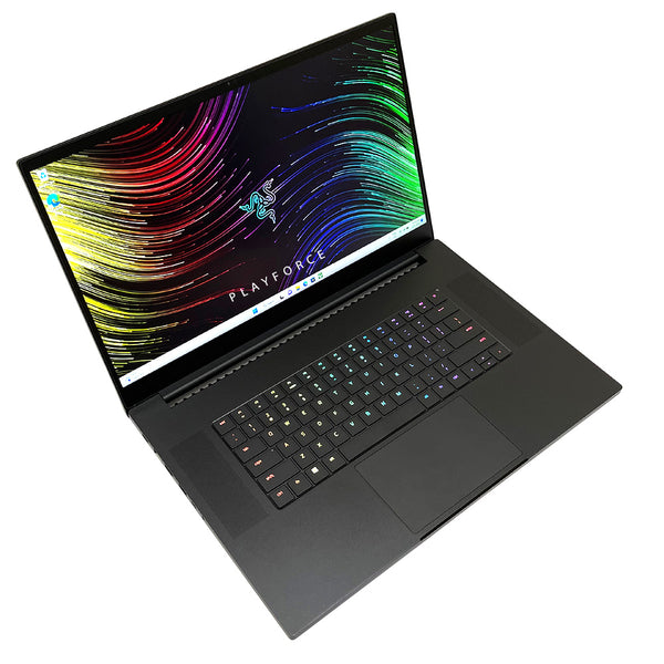 Razer Blade 17 2022 (i7-12800H, RTX 3070Ti, 16GB, 1TB, QHD 240Hz, 17-inch)